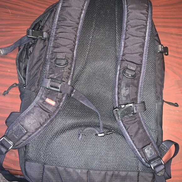 Supreme Backpack And Pin - Picture 3 of 4